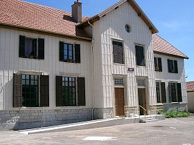 Mairie - école de Mont-sur-Monnet