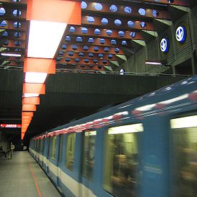 Montreal - Metro, Préfontaine-20050328.jpg