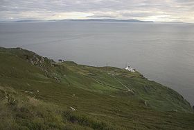Le Mull of Kintyre (premier plan) et l'Irlande (dernier plan) séparés par le canal du Nord