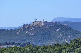 Le Fort de Six-Fours vu depuis le Massif du Cap-Sicié.