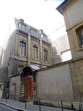 Hôtel de Nevers vu de la rue Colbert.
