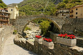 Image illustrative de l'article Pont-Saint-Martin (Italie)