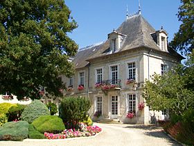 Le château des Érables, propriété de la commune.