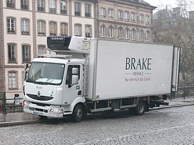 Renault Midlum - White truck - delivery -Strasbourg.JPG