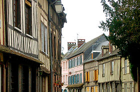 Une rue dans Lyons-la-Forêt