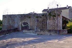 La porte du Thuron, objet du classement (sept. 2011)