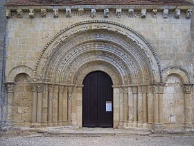 Le portail, objet du classement, face au sud (juin 2009)