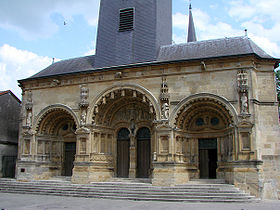 Portail de l'église Saint-Maurille