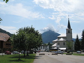 Le village et son église