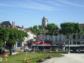 Le centre historique de Saintes vu depuis l'esplanade du maréchal Foch