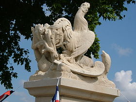 Groupe animalier du monument aux morts.
