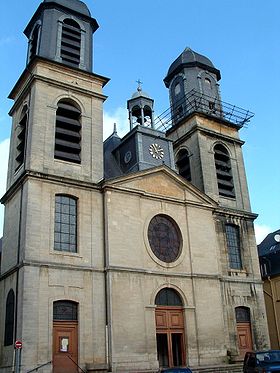 Façade de l'église Saint-Charles-Borromée