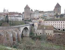 le pont Joly enjambant l'Armançon