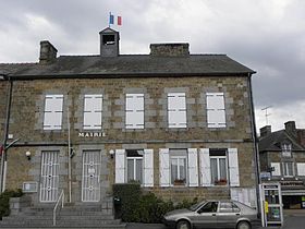 Mairie de Sens-de-Bretagne.