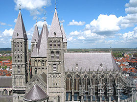 Les cinq tours romanes et le chœur gothique de la cathédrale de Tournai