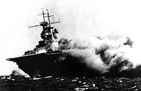 USS Wasp (CV-7) brennt.jpg