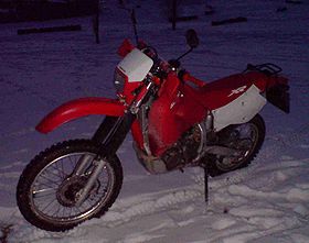 XR650R ED-Type in Snow Wikipedia.jpg