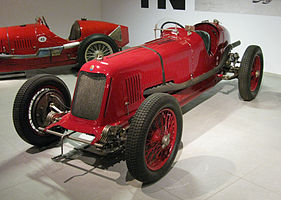 1933 Maserati 8CM.jpg