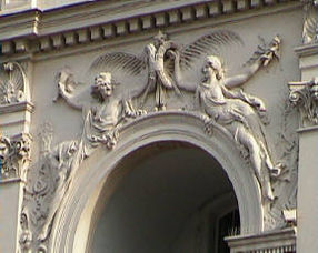 Façade décorée par Rodin