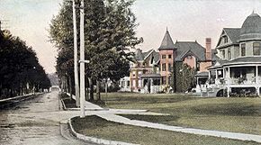 À Chatham, vers 1910, à l'angle des rues King et Lacroix