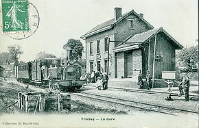 Animation autour du petit train en gare de Froissy