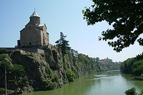 Eglise Meteki et riviere Mtkvari.jpg