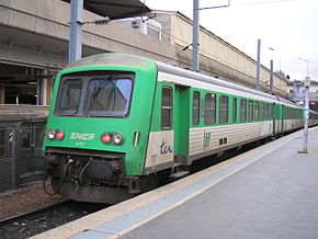  Le X 4720/XR 8717 en rénovation lourde TER Picardie à Paris-Nord (26/12/05).