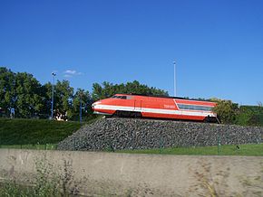  La motrice 001 conservée à la sortie de Bischheim vue depuis l'autoroute A4.