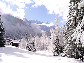 La vallée de Chamonix en hiver au niveau d'Argentière