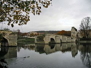 Vieux pont de Limay01.jpg