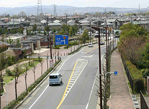 Uji city botanical side road.jpg