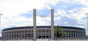 Berlin Olympiastadion aussen.jpg