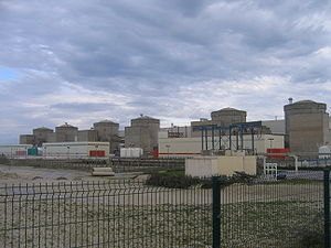 Centrale nucléaire de Gravelines.JPG
