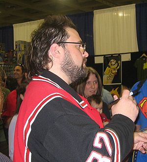 Kevin Smith signant des autographes, Wondercon 2005