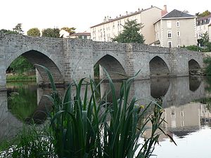 Limoges Pont Saint Etienne.jpg