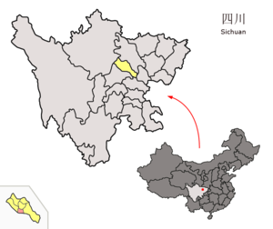 Localisation de la ville de Guanghan dans sa juridiction (en rose) et la préfecture de Deyang (en jaune)