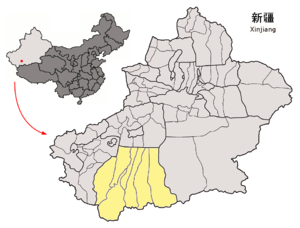 Localisation de la ville de Hotan dans la préfecture de Hotan (en jaune)