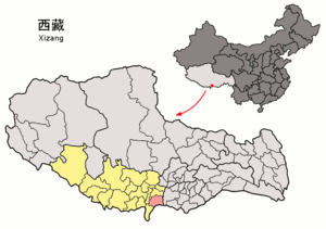 Localisation du xian de Kangmar (en rose) dans la préfecture de Xigazê (en jaune)