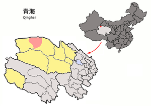 Localisation de la ville de Lenghu dans le comité administratif de Lenghu (en rose) et la préfecture de Haixi (en jaune)