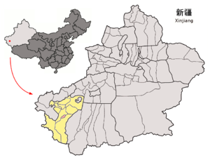 Localisation du xian de Poskam (en rose) dans la préfecture de Kachgar (en jaune)