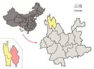 Localisation de Zhongdian dans le district de Shangri-La (en rose) et la préfecture de Dêqên (en jaune)