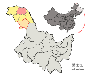 Localisation du xian de Tahe (en rose) dans la préfecture de Daxing'anling (en jaune et saumon clair)