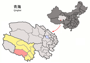 Localisation du siège du district de Zadoi (en rose) dans la préfecture de Yushu (en jaune)
