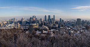 Montreal Skyline winter panorama Jan 2006.jpg