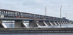 Vue du pont Victoria de l'autoroute Bonaventure