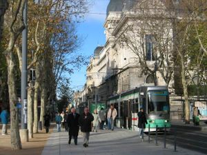 Rame du tramway de Saint-Étienne sur la place Jean Jaurès