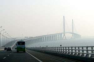 Shanghai Yangtze River Tunnel and Bridge.jpg