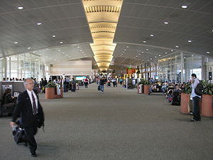 Tampa-international-airport-interior.jpg