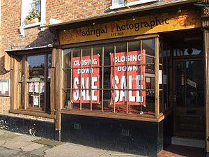 The shop that never was - closing down - geograph.org.uk - 304429.jpg