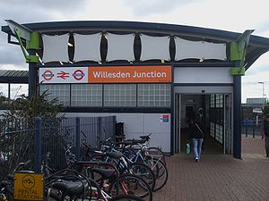 Willesden Junction stn north entrance.JPG
